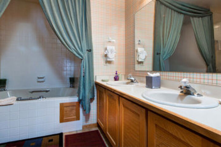 Park City Condo with Indoor Hot Tub by RedAwning