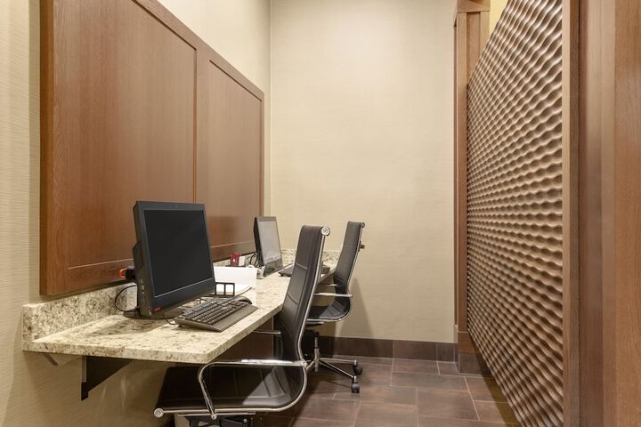 Business Center 48 of 48
