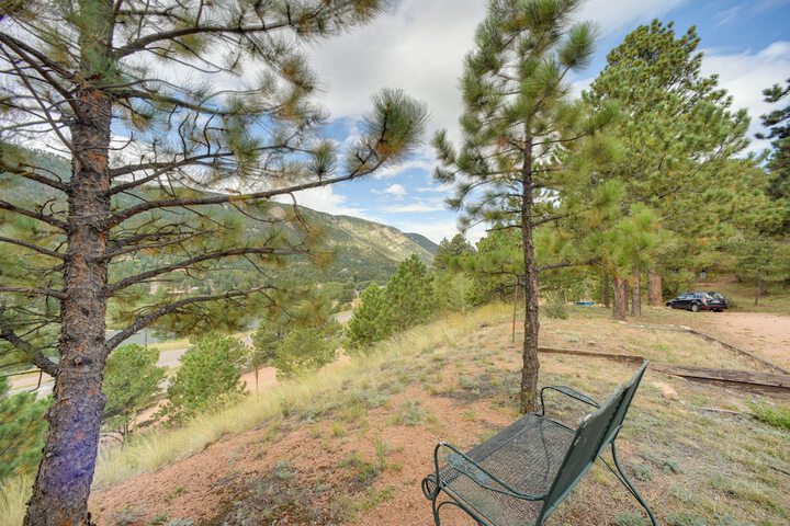 Homey Mtn View Escape: 11 Mi to Garden of the Gods