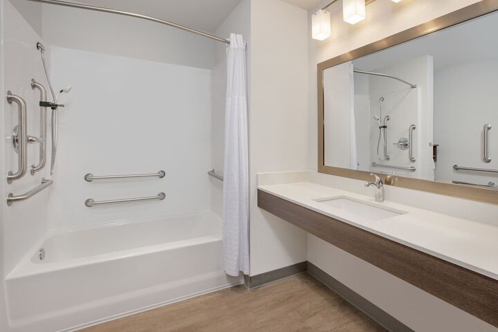 Room 14 of 21
