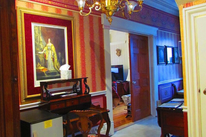The Noble Suites