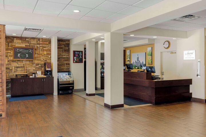 Hotel Interior 11 of 39