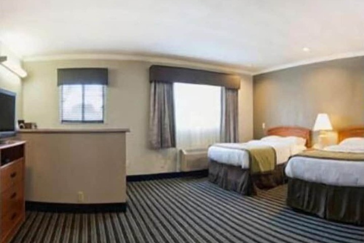 Room 35 of 49