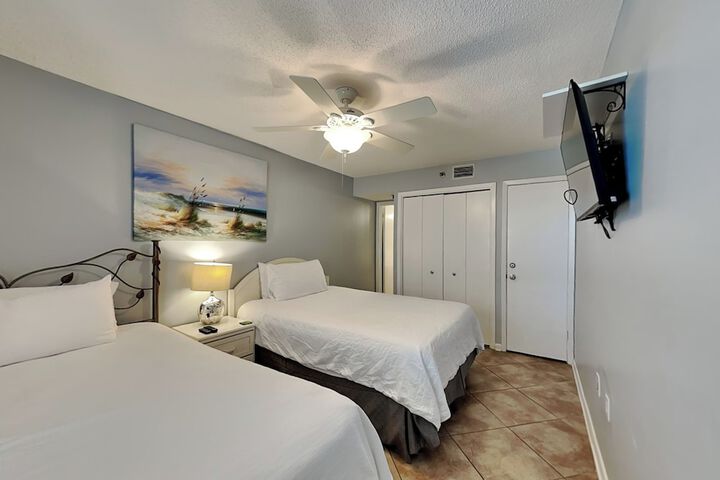 Room 17 of 26