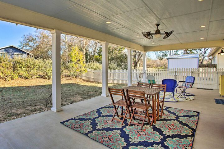 Spacious Kingston Home on Lake Texoma!