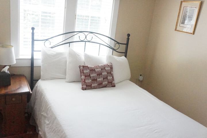 Room 20 of 33