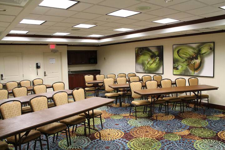 Holiday Inn Express Hotel & Suites Cape Girardeau I-55 by IHG