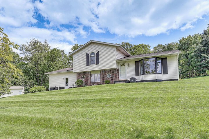 Secluded Ohio Amish Country Getaway w / Fire Pit