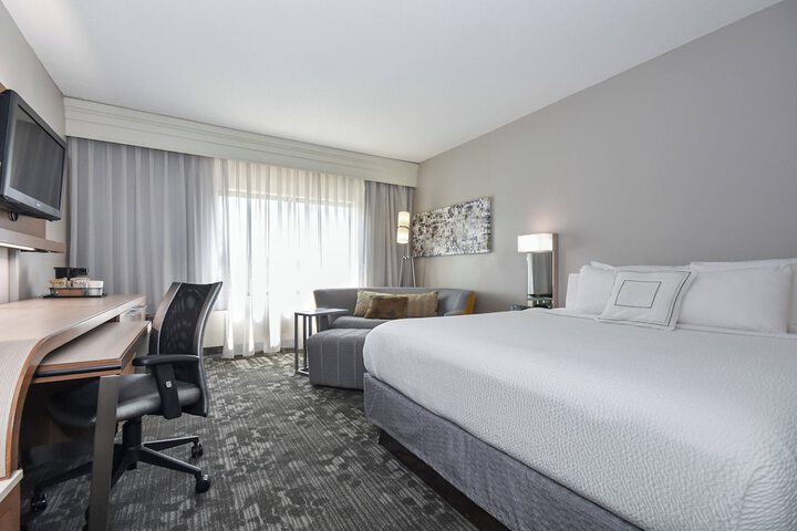 Courtyard by Marriott Charlotte / Matthews