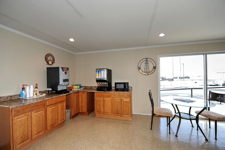 Instalodge Hotel & Suites
