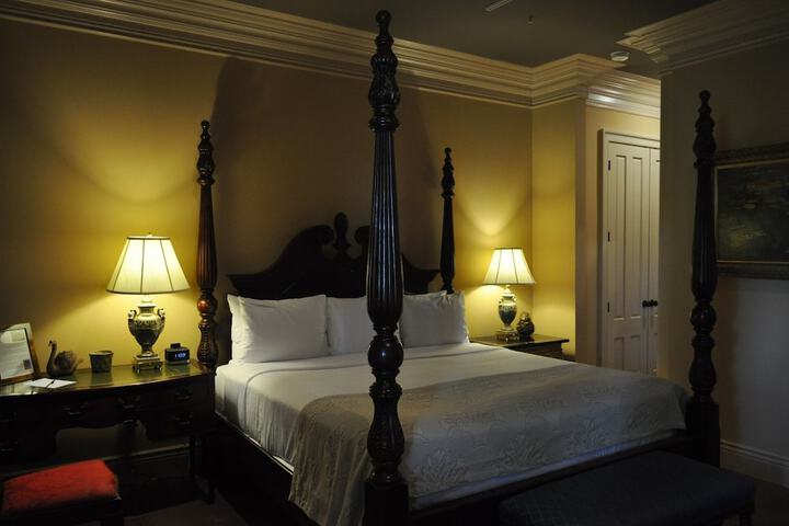 Room 16 of 49