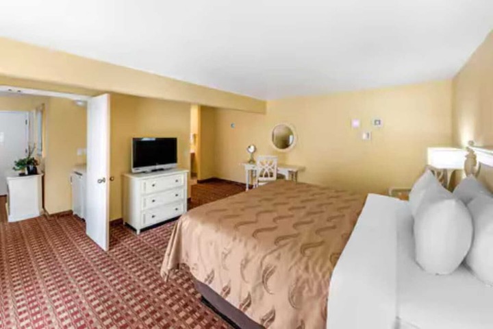 Quality Inn & Suites Capitola by the Sea