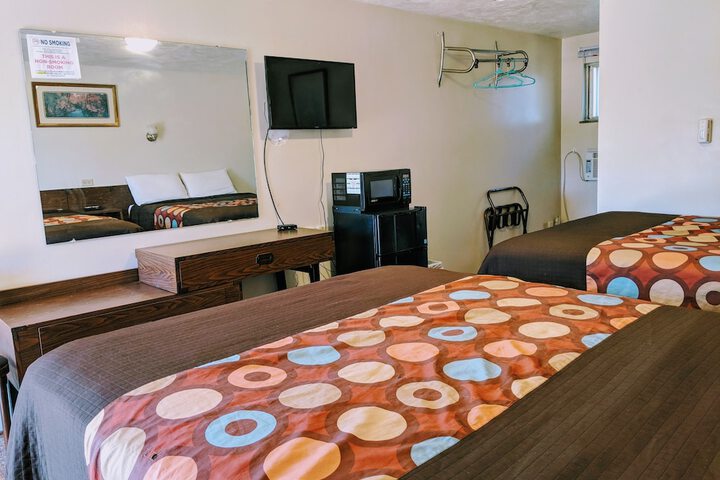 Room 21 of 38