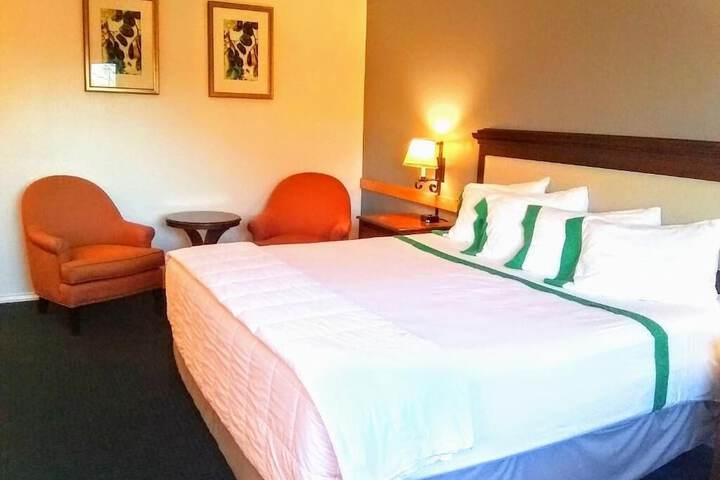 GuestHouse Enumclaw