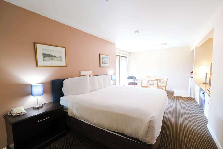 Room 40 of 157