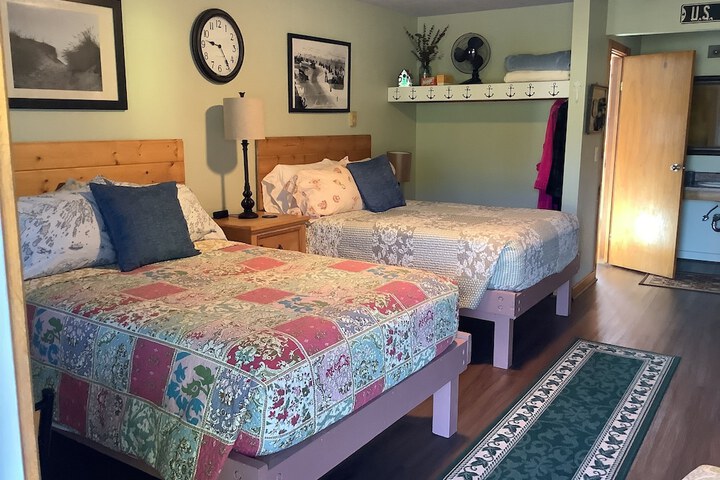 Room 161 of 200