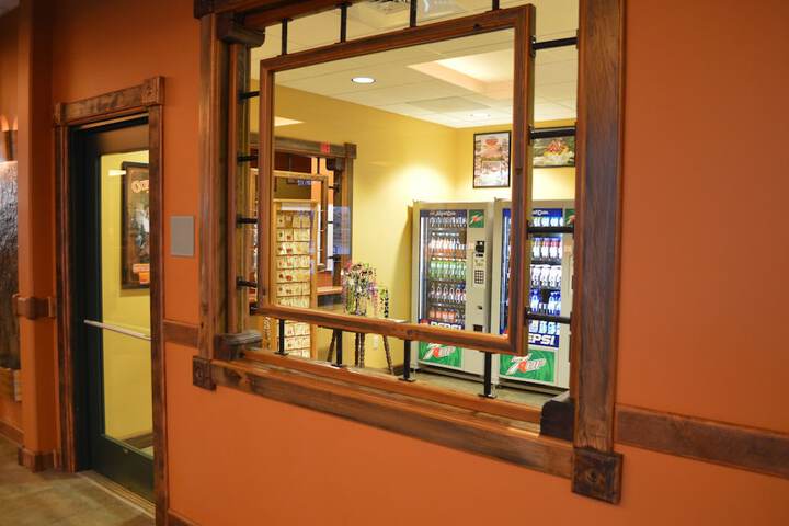 Gift Shop 58 of 62