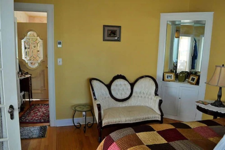 Room 16 of 36
