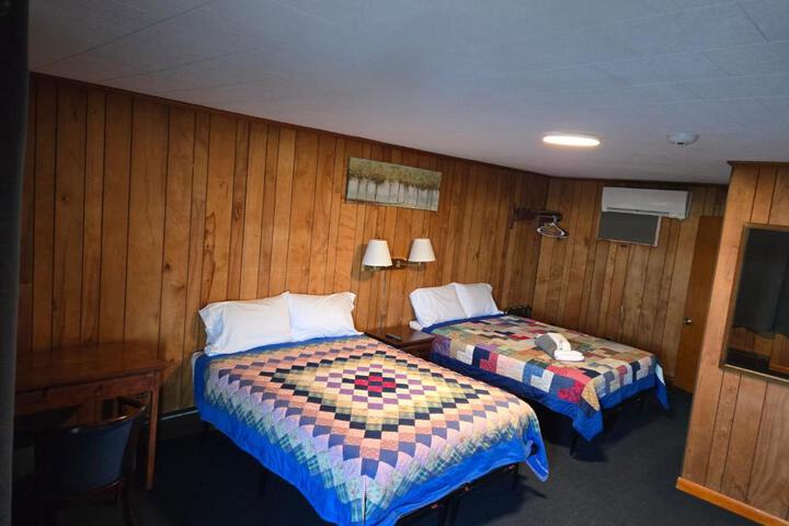 Russells Motel