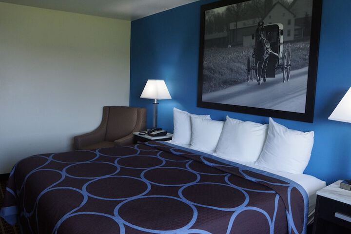 Room 4 of 15