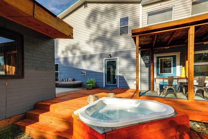 Delta Junction Rental w / Shared Pool & Hot Tub!