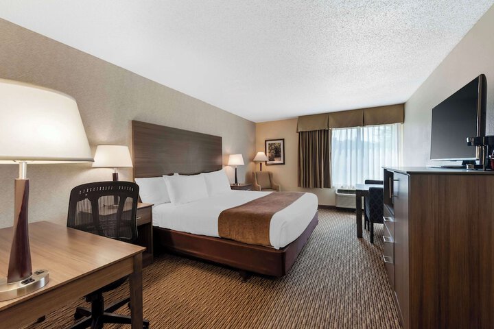 Room 14 of 32