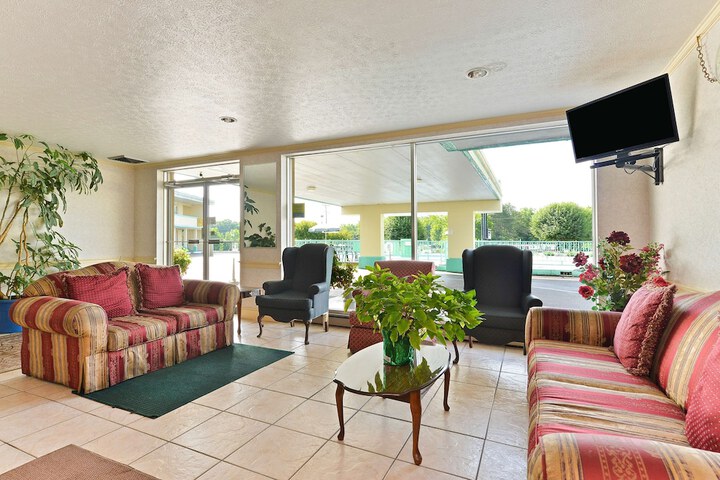 Hotel Interior 4 of 10