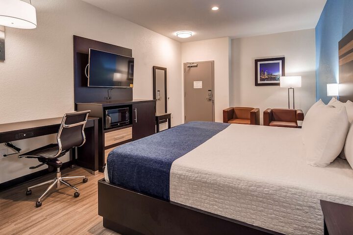 Room 18 of 30