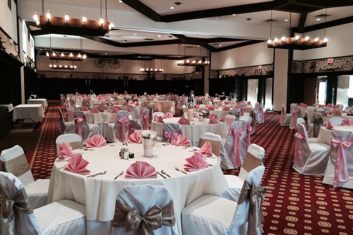 Ballroom/Hall 20 of 22