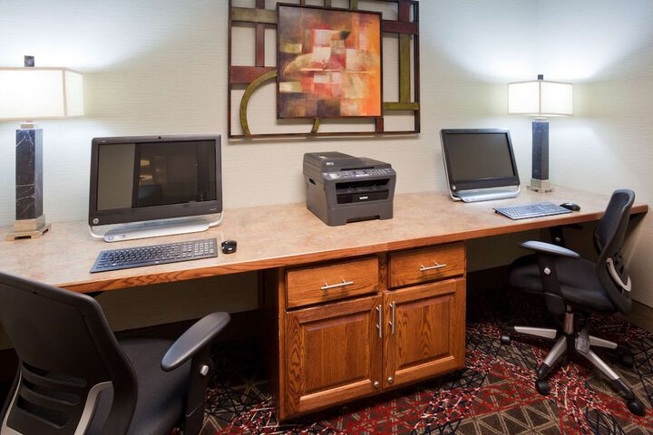 Business Center 37 of 38
