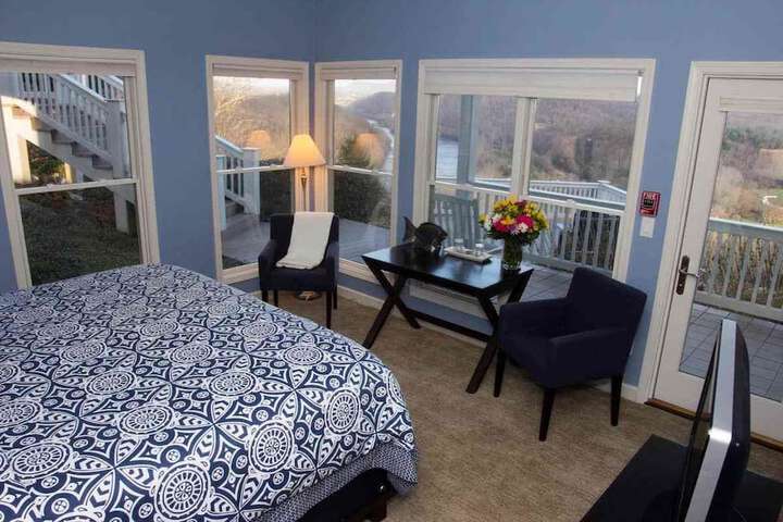 Room 16 of 39