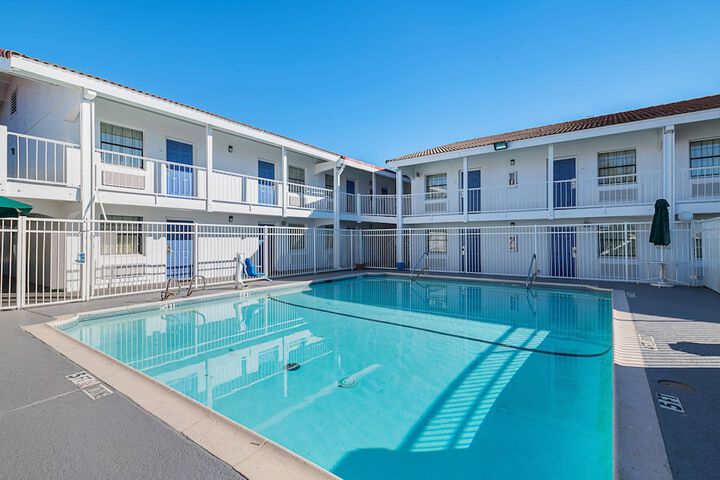 Motel 6 Grand Prairie TX - Interstate 30
