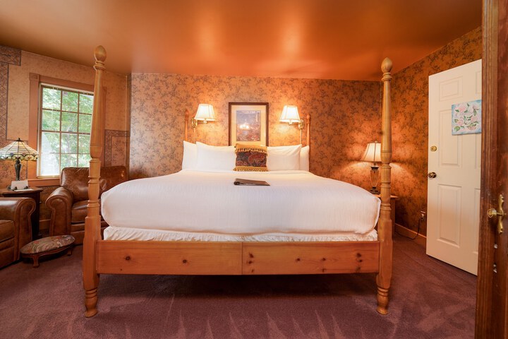 Room 100 of 129