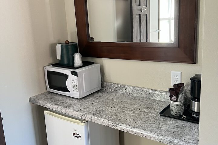 Room 326 of 443