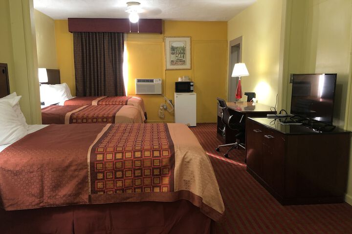 Room 17 of 30