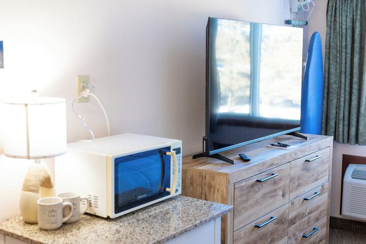 Nisswa Hotel and Suites