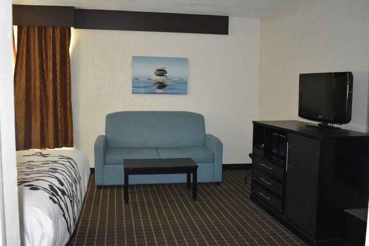 Room 47 of 142