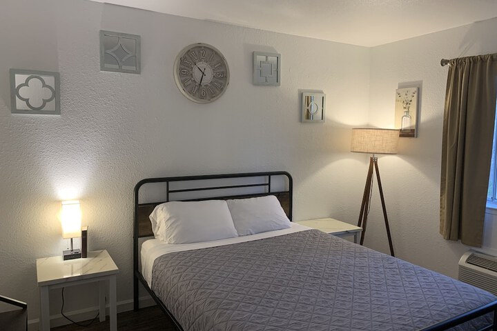Room 30 of 158