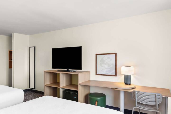 Room 22 of 42