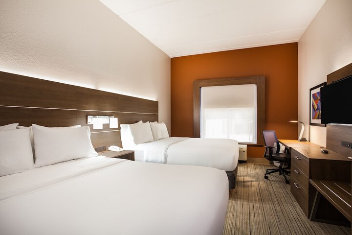 Room 19 of 38