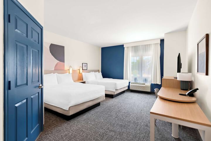 Room 27 of 43