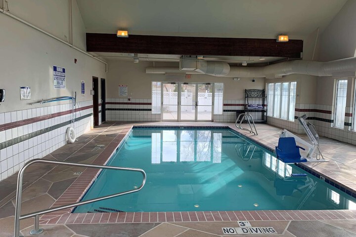 Country Inn & Suites by Radisson West Valley City, UT
