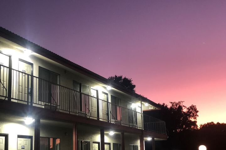 Hotel 7 of 57