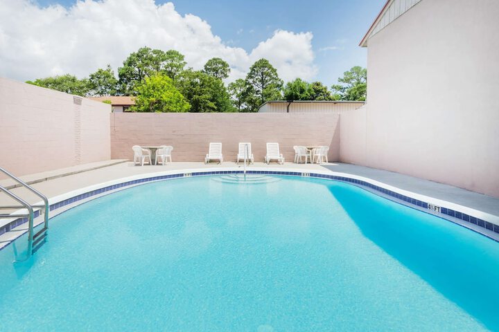 Pool 3 of 30