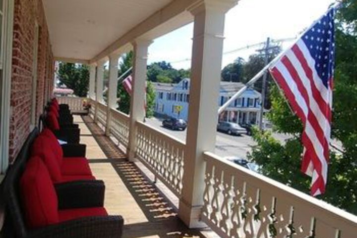 Publick House Restaurant and Country Inn