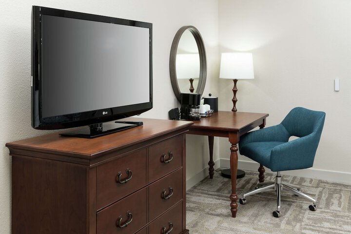 Room 34 of 51
