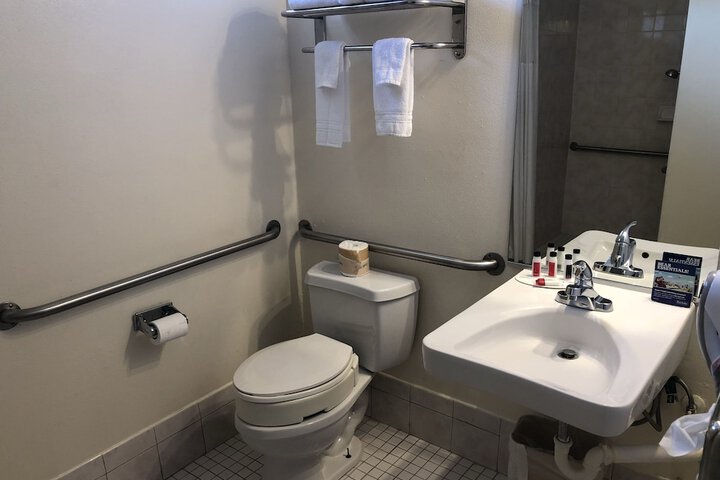 Room 29 of 34