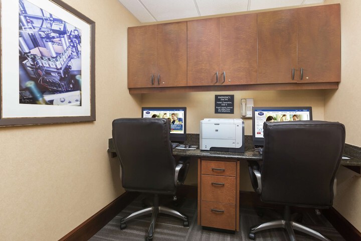 Business Center 38 of 38