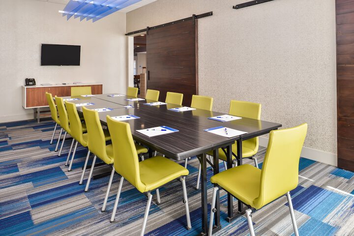 Holiday Inn Express & Suites Van Horn by IHG