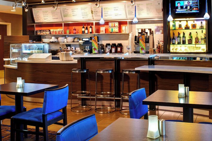 Courtyard by Marriott Detroit Utica